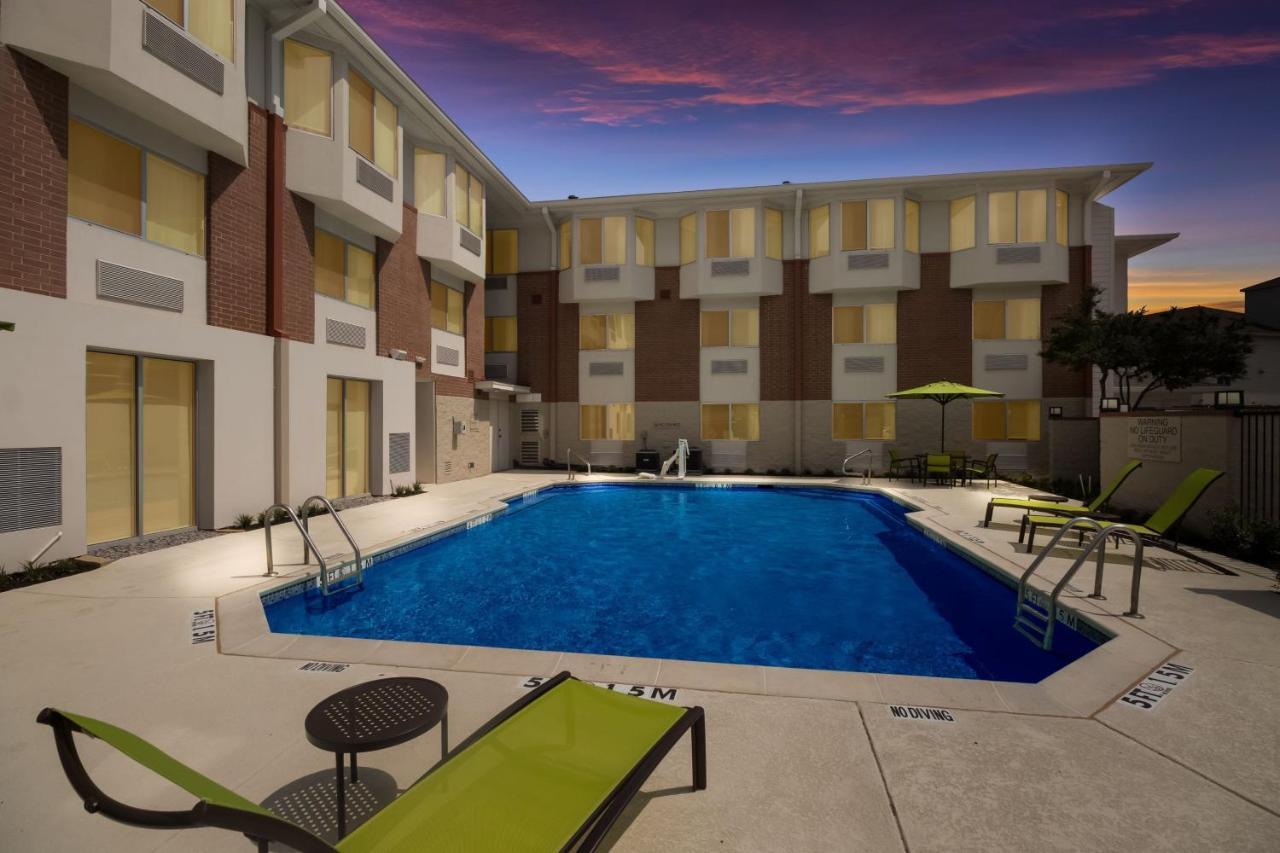 Springhill Suites By Marriott Dallas Nw Highway At Stemmons / I-35East Экстерьер фото
